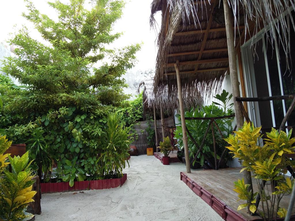 Maafushi View Hotel Exterior photo