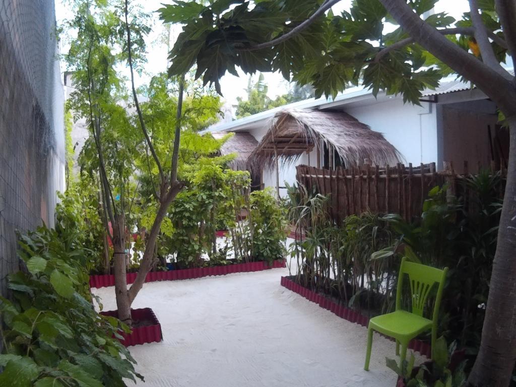 Maafushi View Hotel Exterior photo